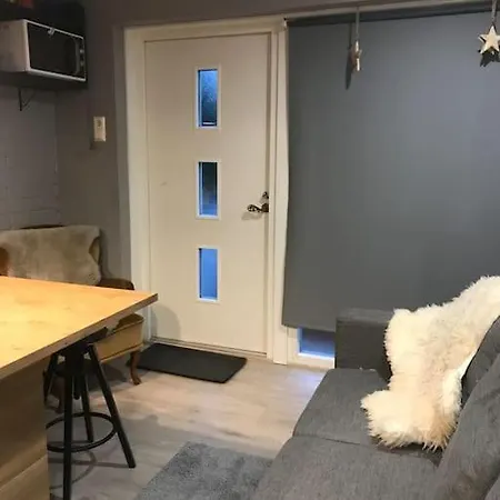 Tunnelmallinen Ja Kompakti Kaksio *