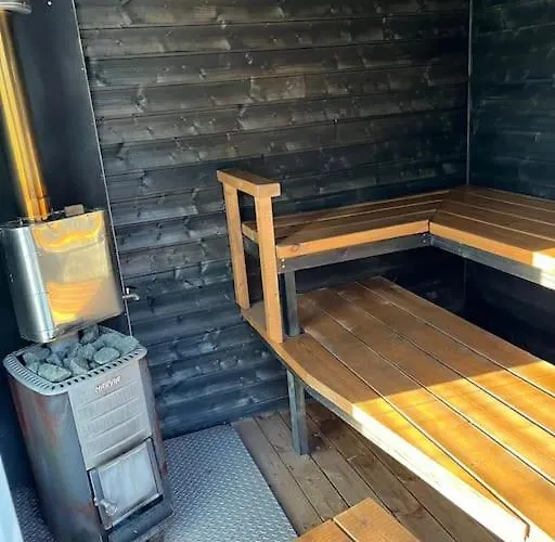 Tunnelmallinen Ja Kompakti Kaksio